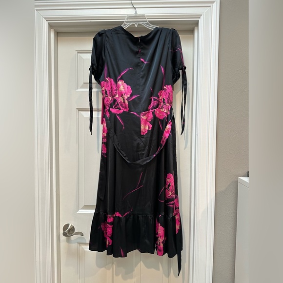 Betsey Johnson black and pink floral dress. Size 8 NWT - Picture 3 of 3